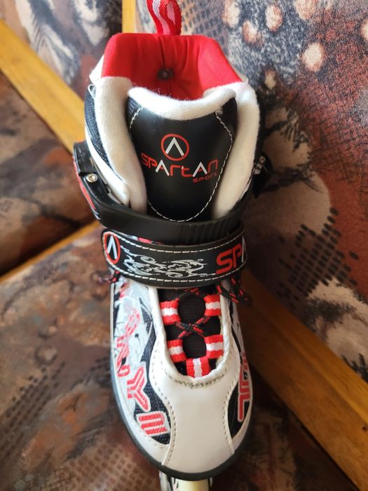 Role Reglabile Alb-Negru Noi-Noute