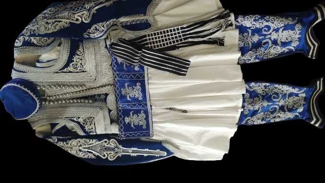 Мъжки традиционен костюм (носия) мода Амалия