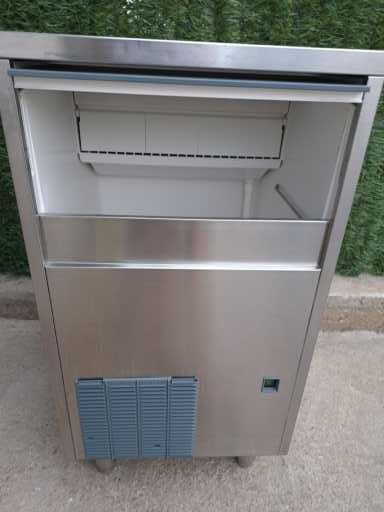 Професионален Ледогенератор Brema