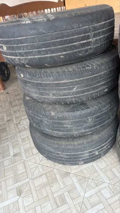 Продается летний комплкет резины с дисками