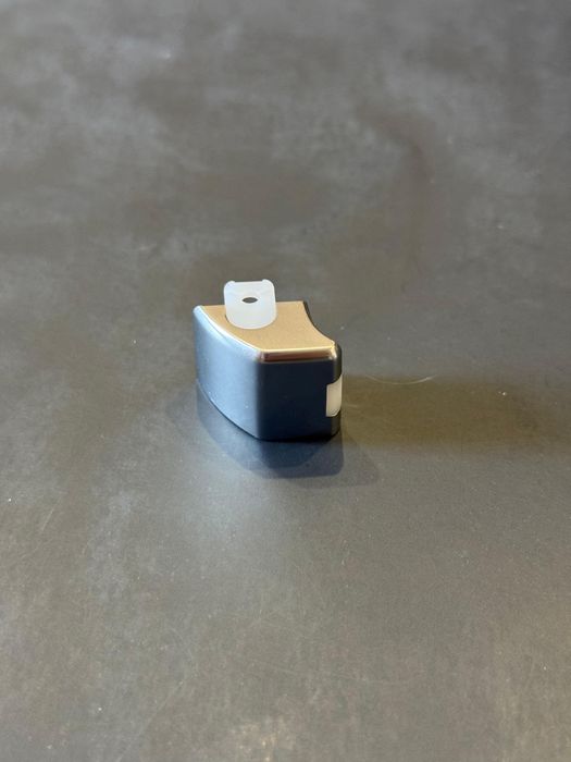 Кнопка стеклоподъмника на Range Rover