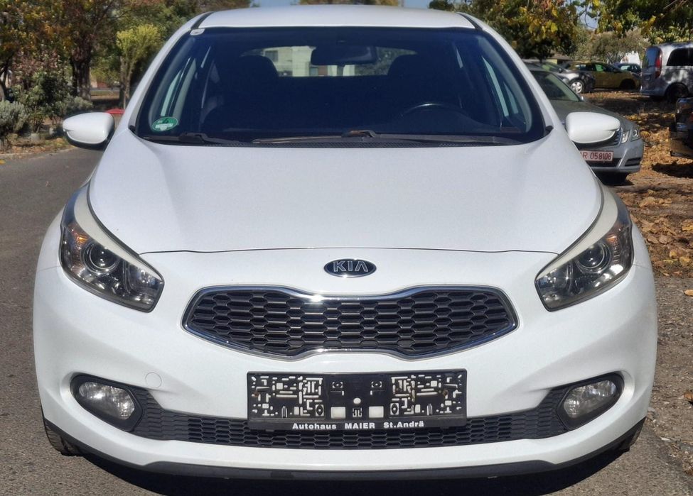 Kia Ceed 2012 benzină, 4.350 € — imagine 2