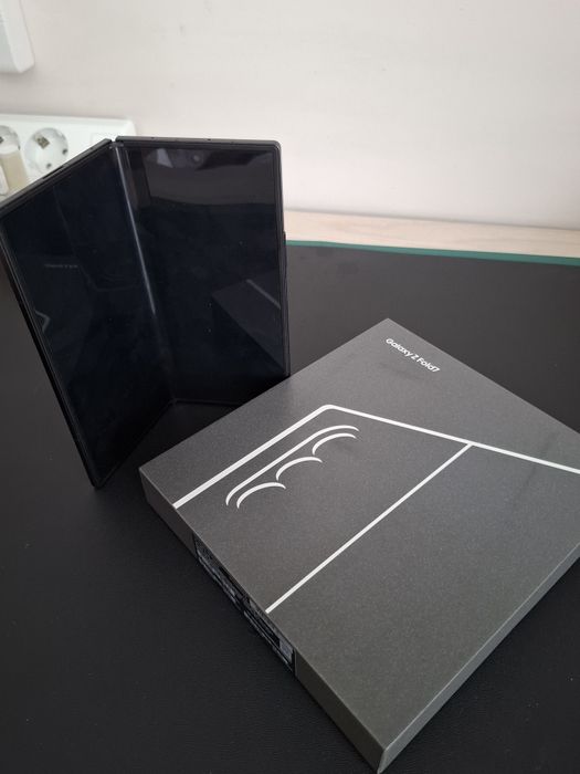 Z Fold 7, 1tb black Пишите на ватсап!!!