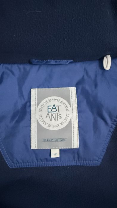 Geacă matlasată albastră cu glugă – stare foarte bună