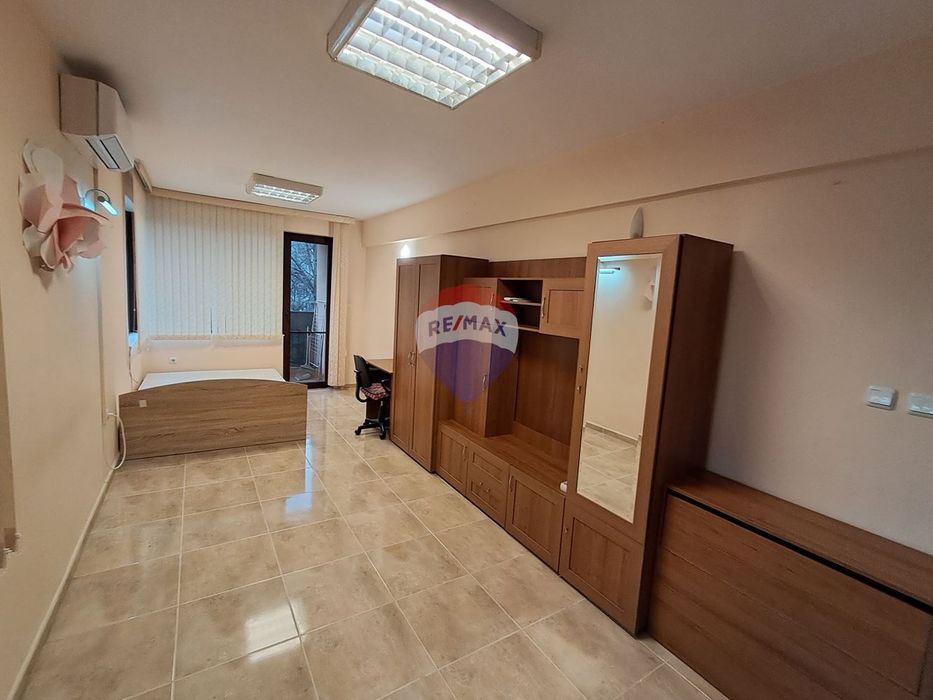 Дава се под наем Двустаен апартамент в Варна, Спортна зала - 54 кв.м за 398.82 € - Снимка #3