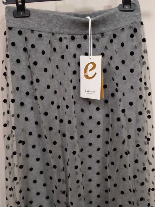 Нова дълга пола с тюл