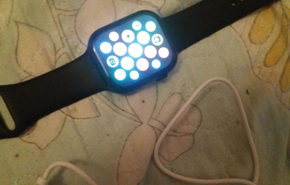 Продам срочно чассы Apple  10