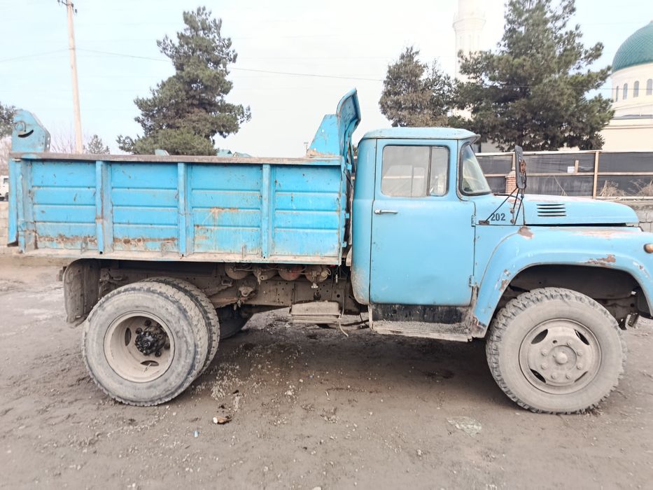 Zil zapchaska sotiladi