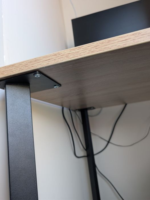 Стол компьютерный 80х80х75