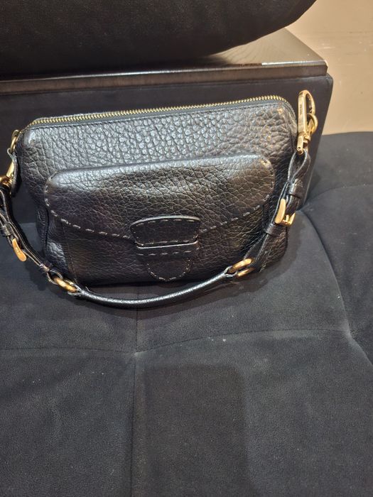 Оригинална кожена чанта PRADA / Черна дамска чанта Прада естествена кожа
Описание: