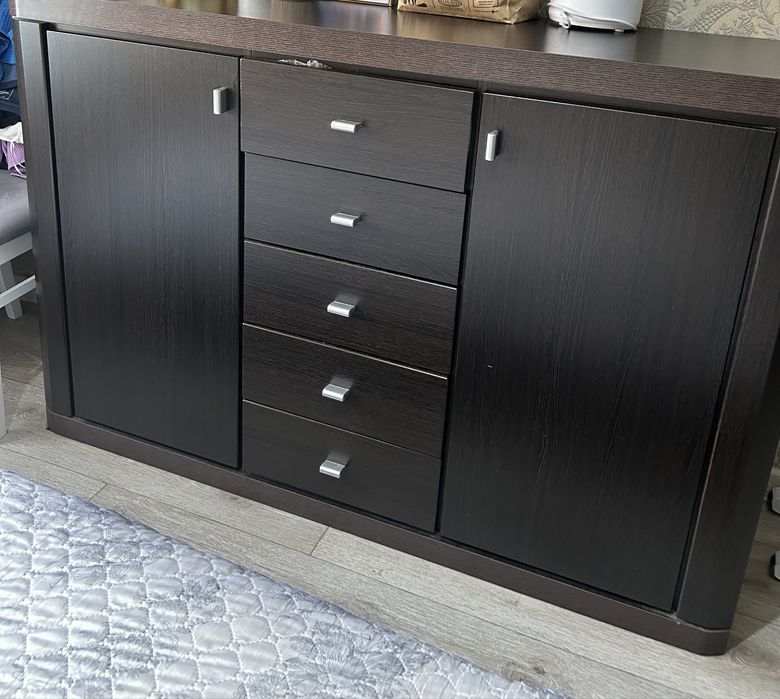 Продам спальный гарнитур