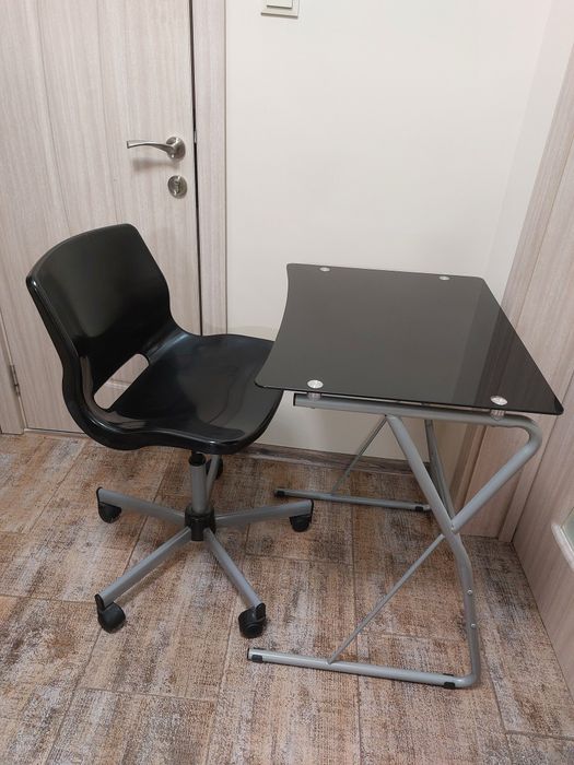 Писалище, бюро със стол