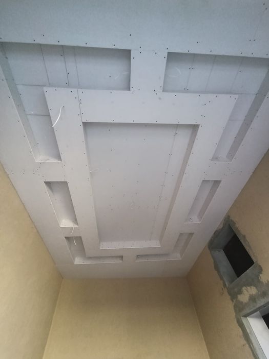 Gipsakarton usto patolok figura Malyarka rotbant kafel decor plastic