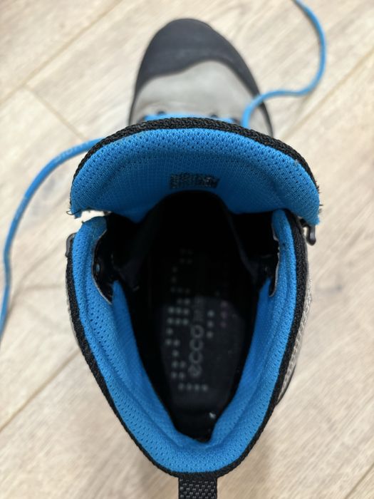 Продам ботинки зимние