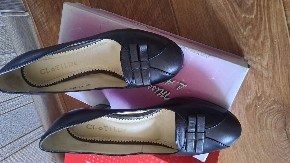 Продам туфли женские