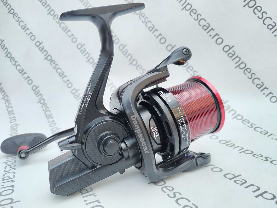 Mulinetă Feeder si Crap PRO FL Strategist 8000 ROSU  tambur Long Cast