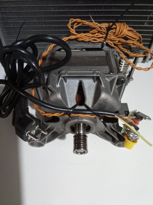 Електромотор 220v./350w/16000 об.,с ключ за регулиране на оборотите.