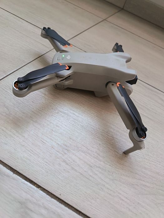 Vand drona DJI mini 3 fly more combo
