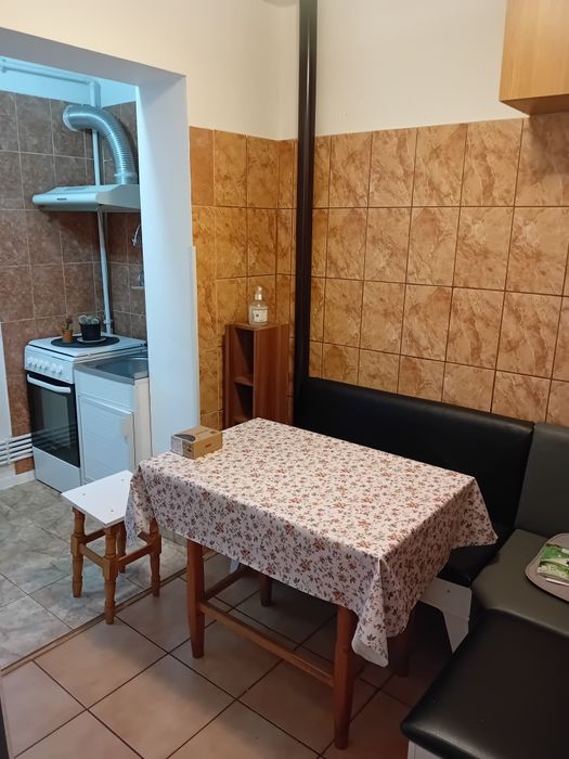 Închiriez Garsoniera !
