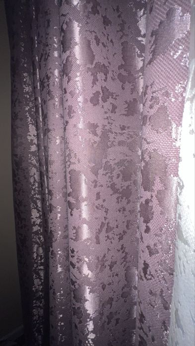 Шторы и тюль продаются