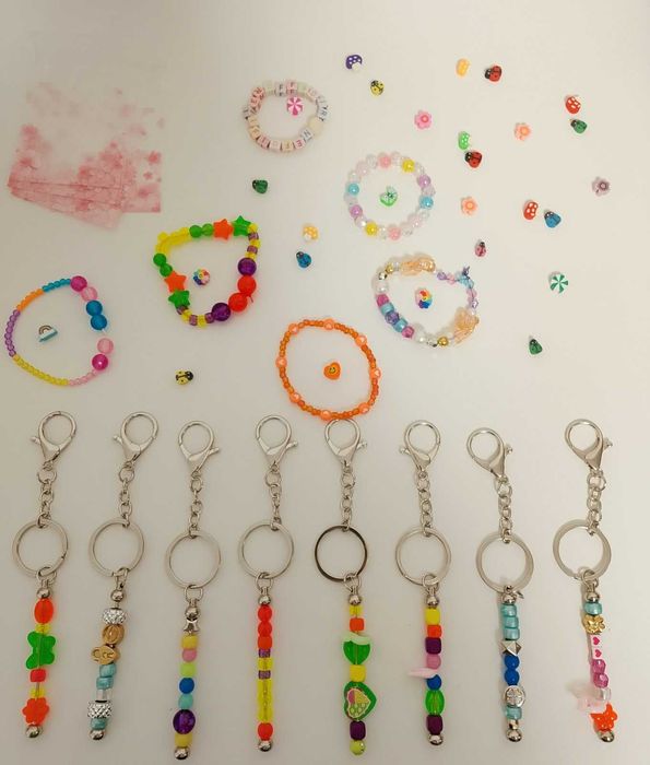 Комплект ключодържатели и гривни