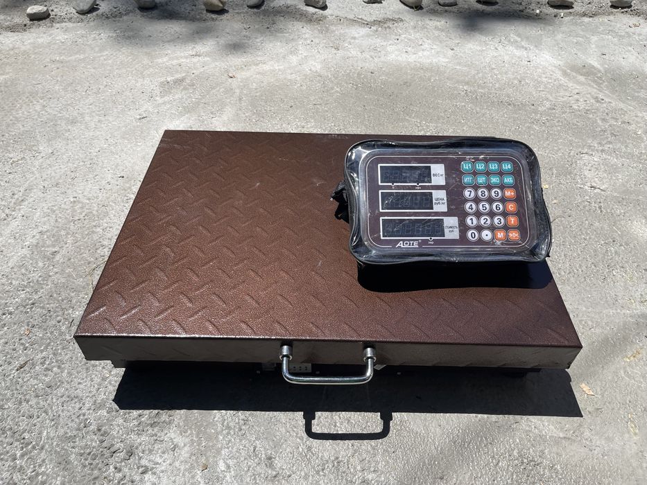 Весы эл.торговые 12000 тенге