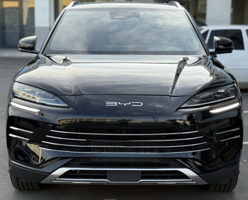 Продаю свою  машину BYD  SONG  PLUS  Champion  DM-i 150KM  Flagship .