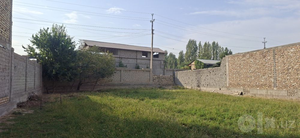 Срочно буш ер сотилади