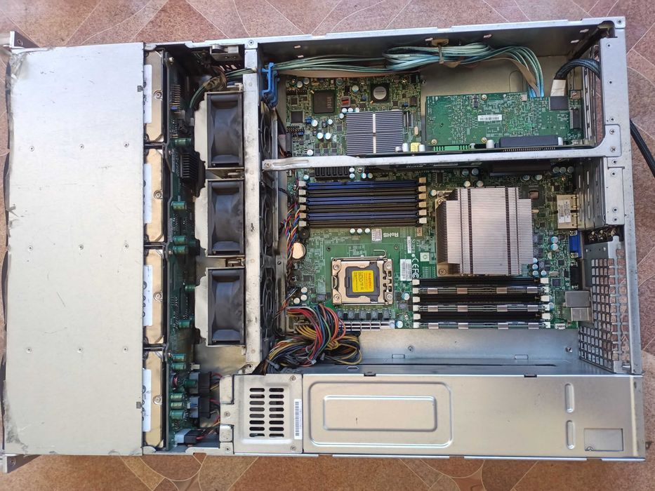 Сервер SuperMicro X8DTU