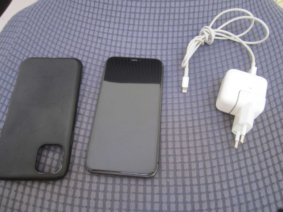 iPhone 11 64GB battery health 82%