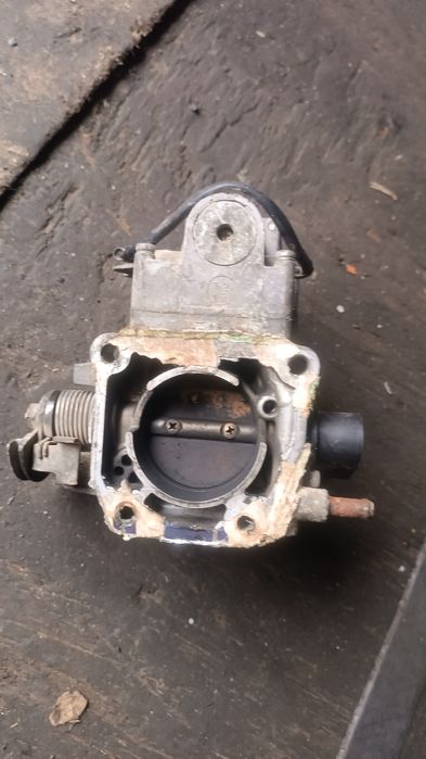 Mazda cronos заслонка 2l