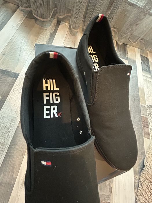Обувки Tommy Hilfiger
