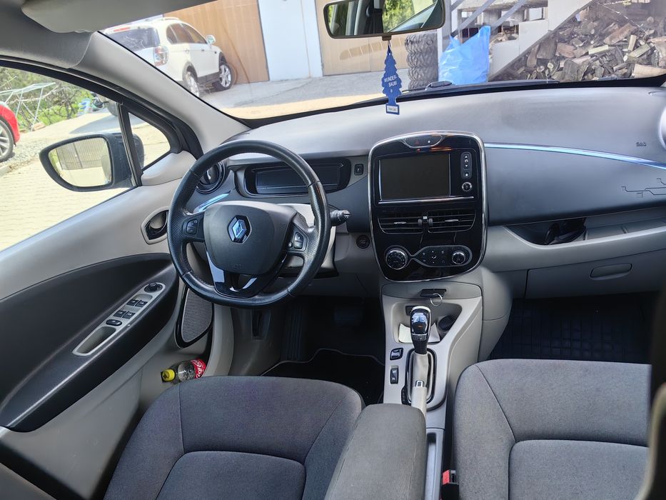 Rensult zoe full electric