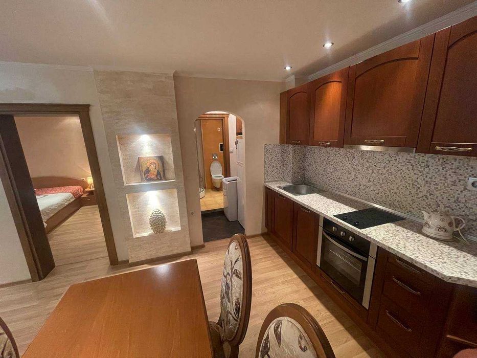 Продава се Тристаен апартамент в Бургас, Лазур - 110 кв.м за 2273 €/кв.м - Снимка #15