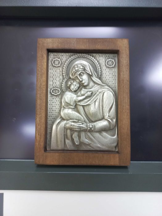 Посребрени икони на Богородица,Св.Николай,Св.Георги и Архангел Михаил.