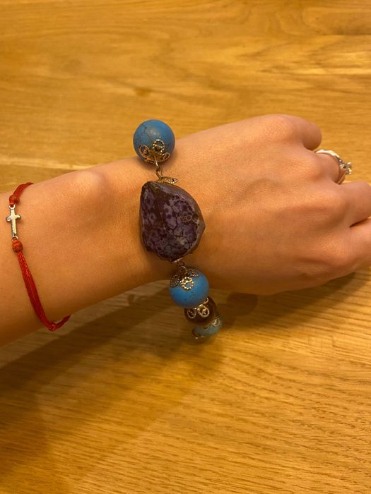 Дамска гривна с камъни