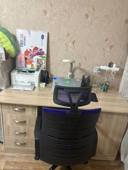 Продается рабочий стол+ стул