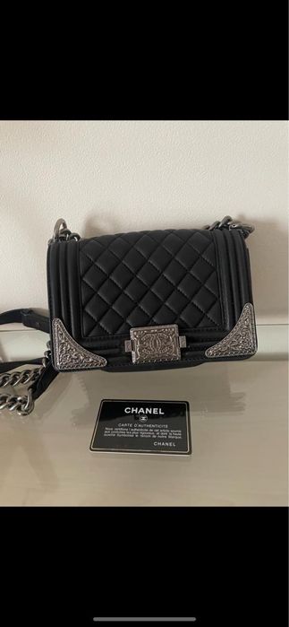 Сумка Chanel.