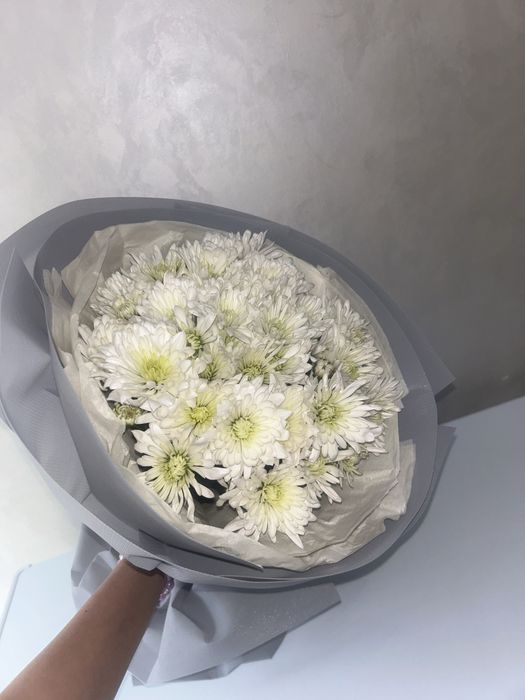 Белые хризантемы