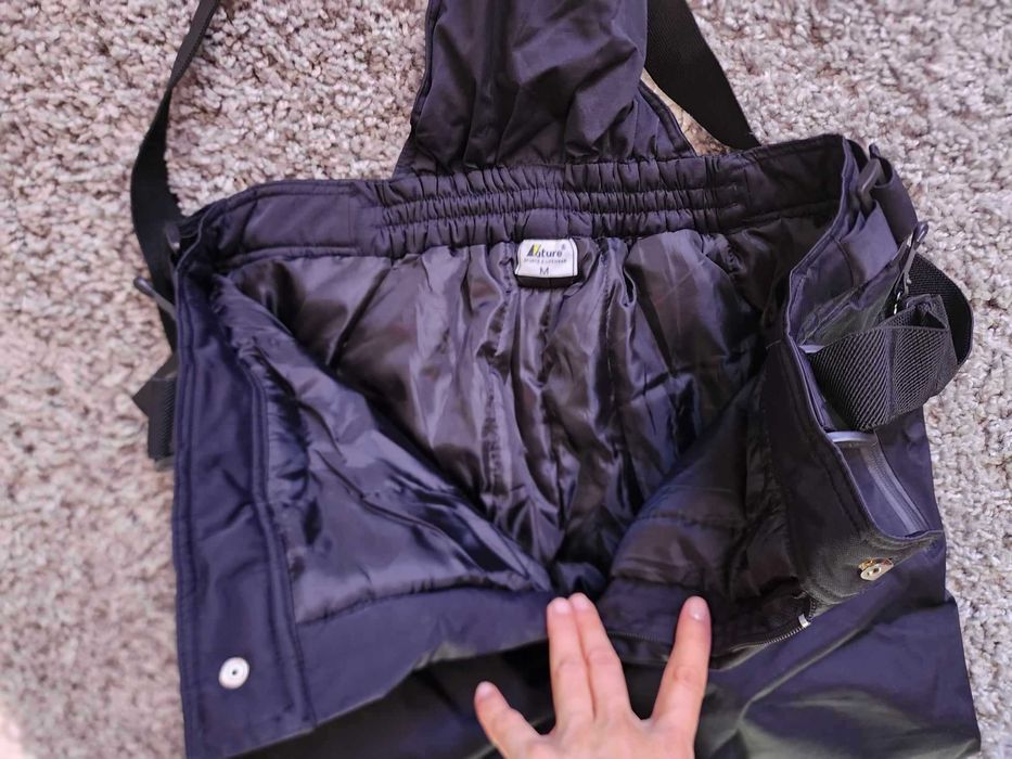 Продавам ски долнище размер М