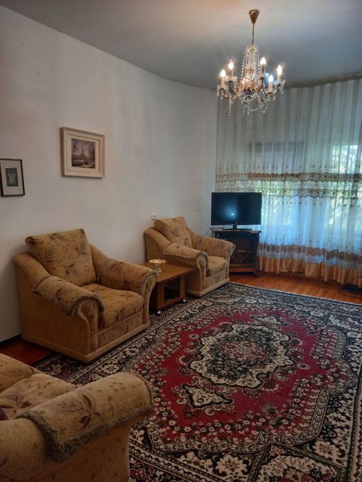 Сдается квартира супружеской паре или девушкам без вредных привычек