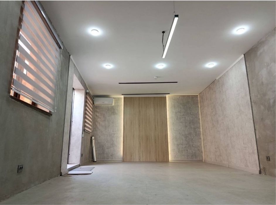 Офис Недолеко от Цирка 50м2