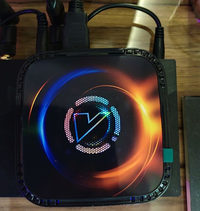 VontarH728 Max Cooling Fan,8 core,4ram,64 rom,14 Android