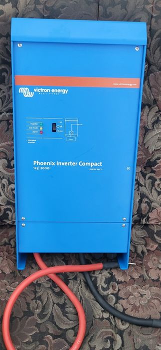 Vand invertor victron  Sinus pure 12v 2000w.