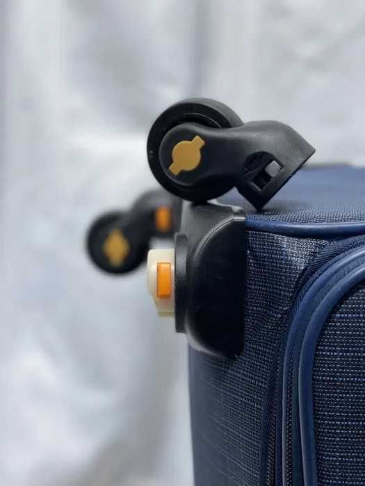 Чемодан текстильный матерчатый