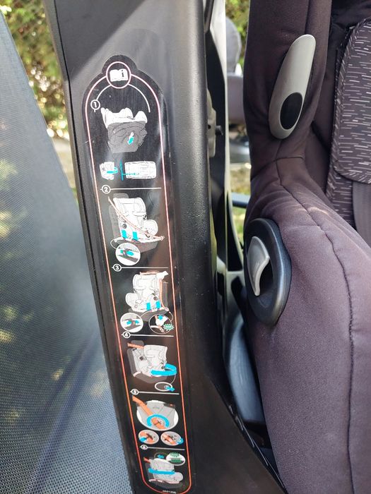 Maxi cosi axiss black