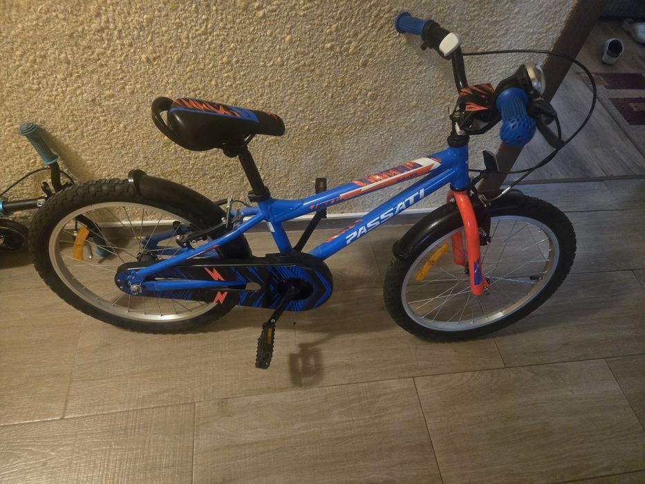 Продавам детско колело