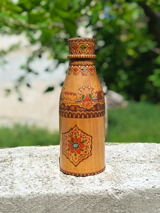 Старо дървено шише
