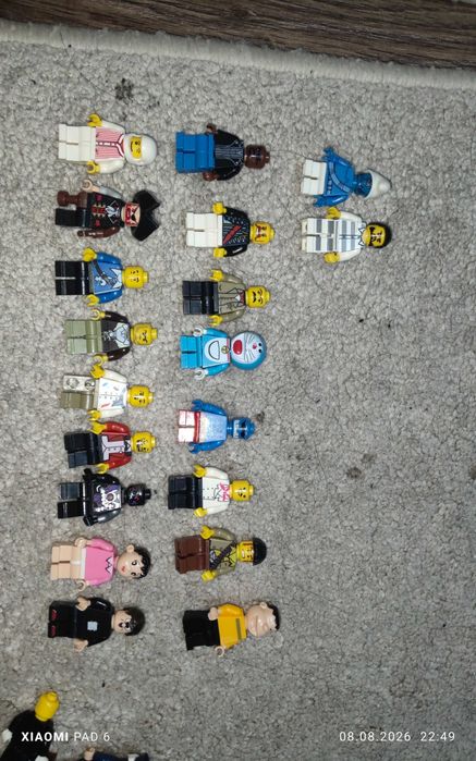 LEGO фигурки, машинки