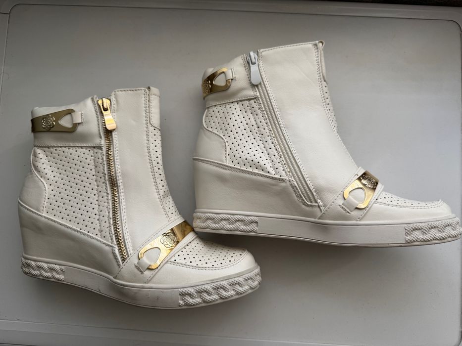 Дамски обувки, боти и ботуши - 38, 39 и 40 номер